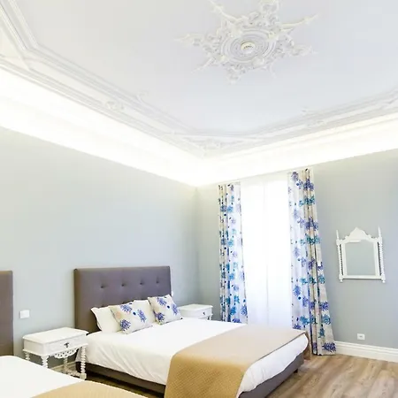 Castelo Apartment *
