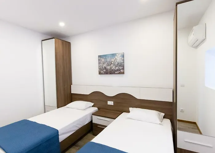 Castelo Apartament *